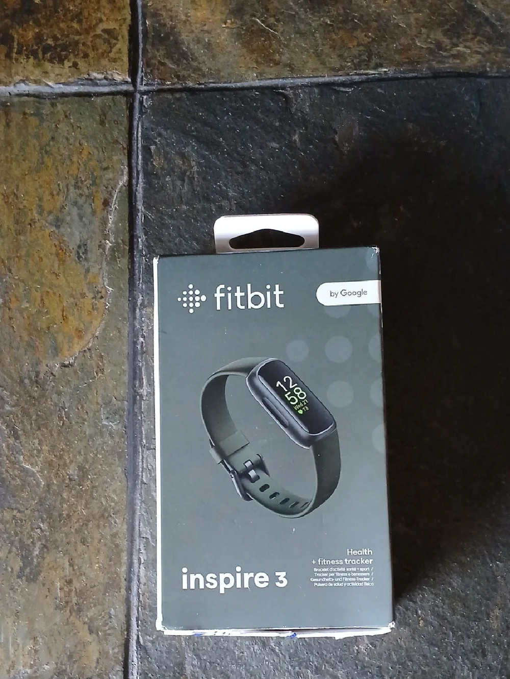 fitbit Inspire 3 Tracker in Olive-Green Band